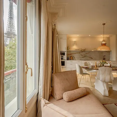 Appartamento With Eiffel Tower View