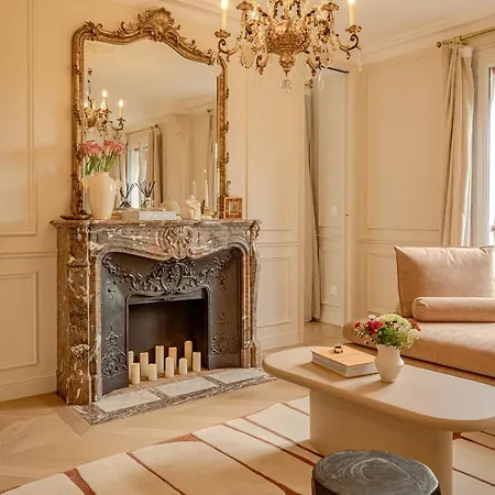 Appartamento With Eiffel Tower View *