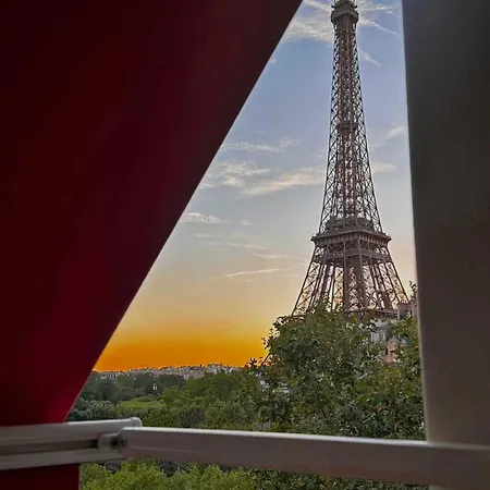 Appartamento With Eiffel Tower View