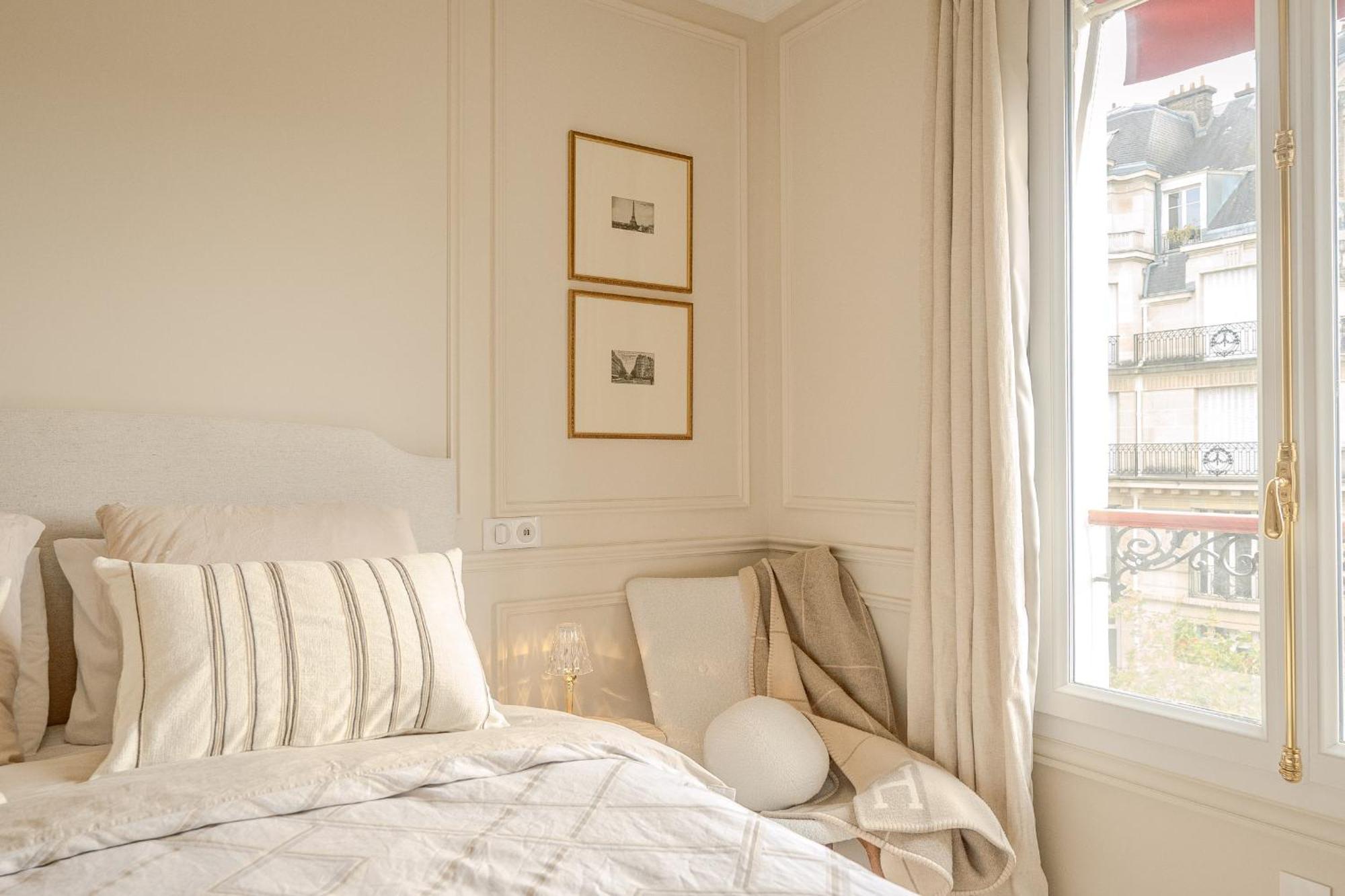 With Eiffel Tower View Apartment