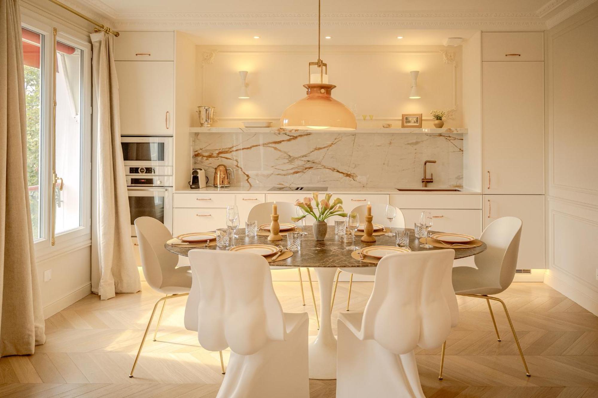 With Eiffel Tower View Paris