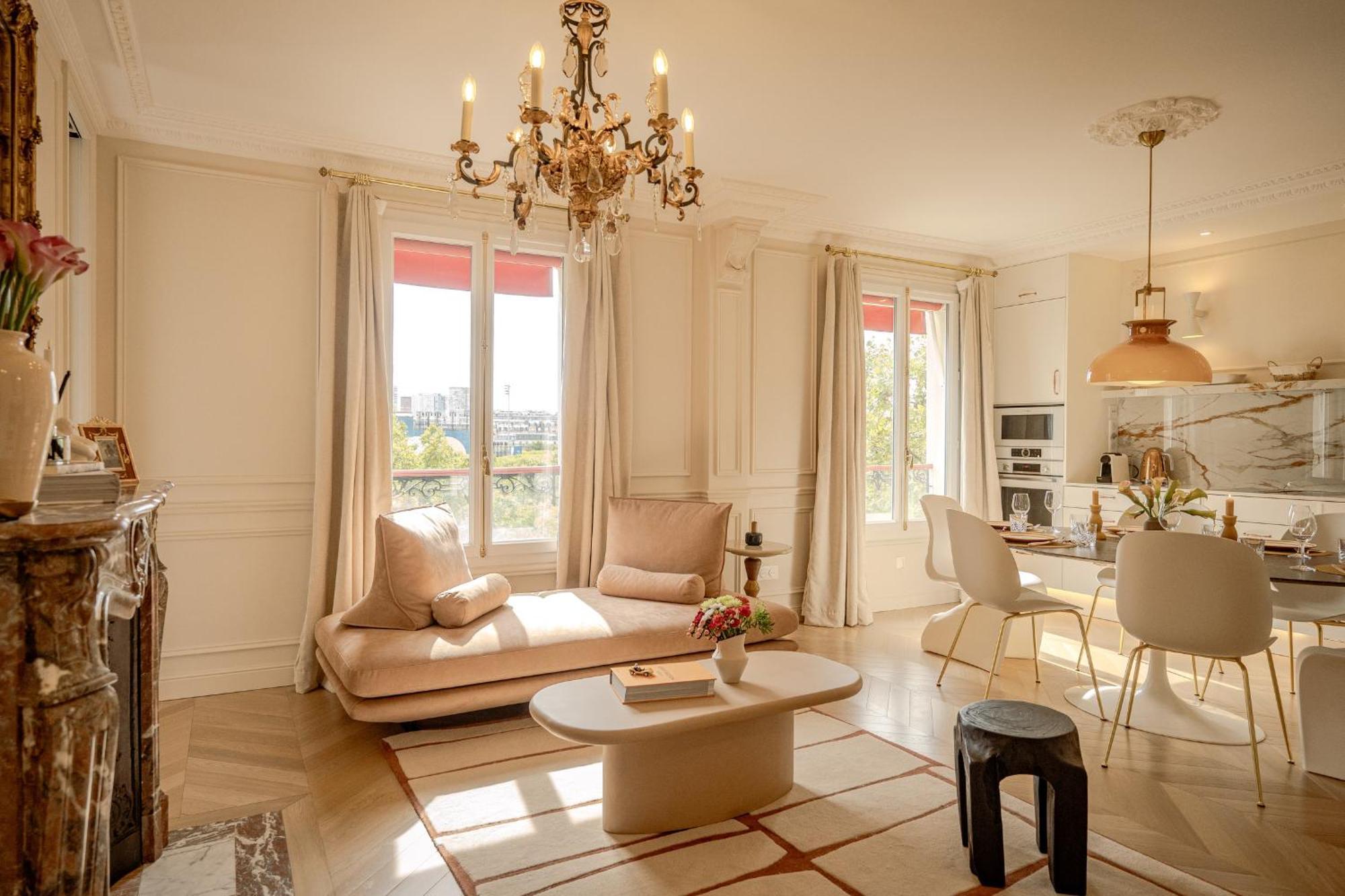 With Eiffel Tower View * Paris