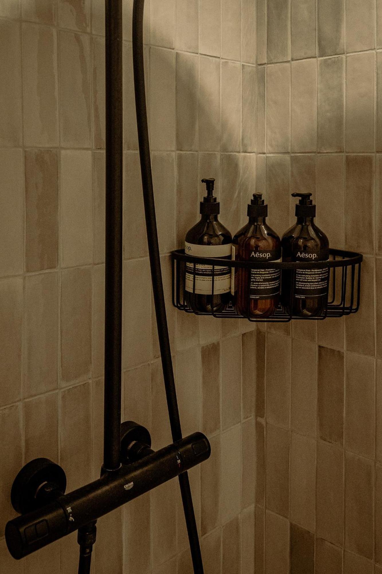 With Eiffel Tower View Parigi