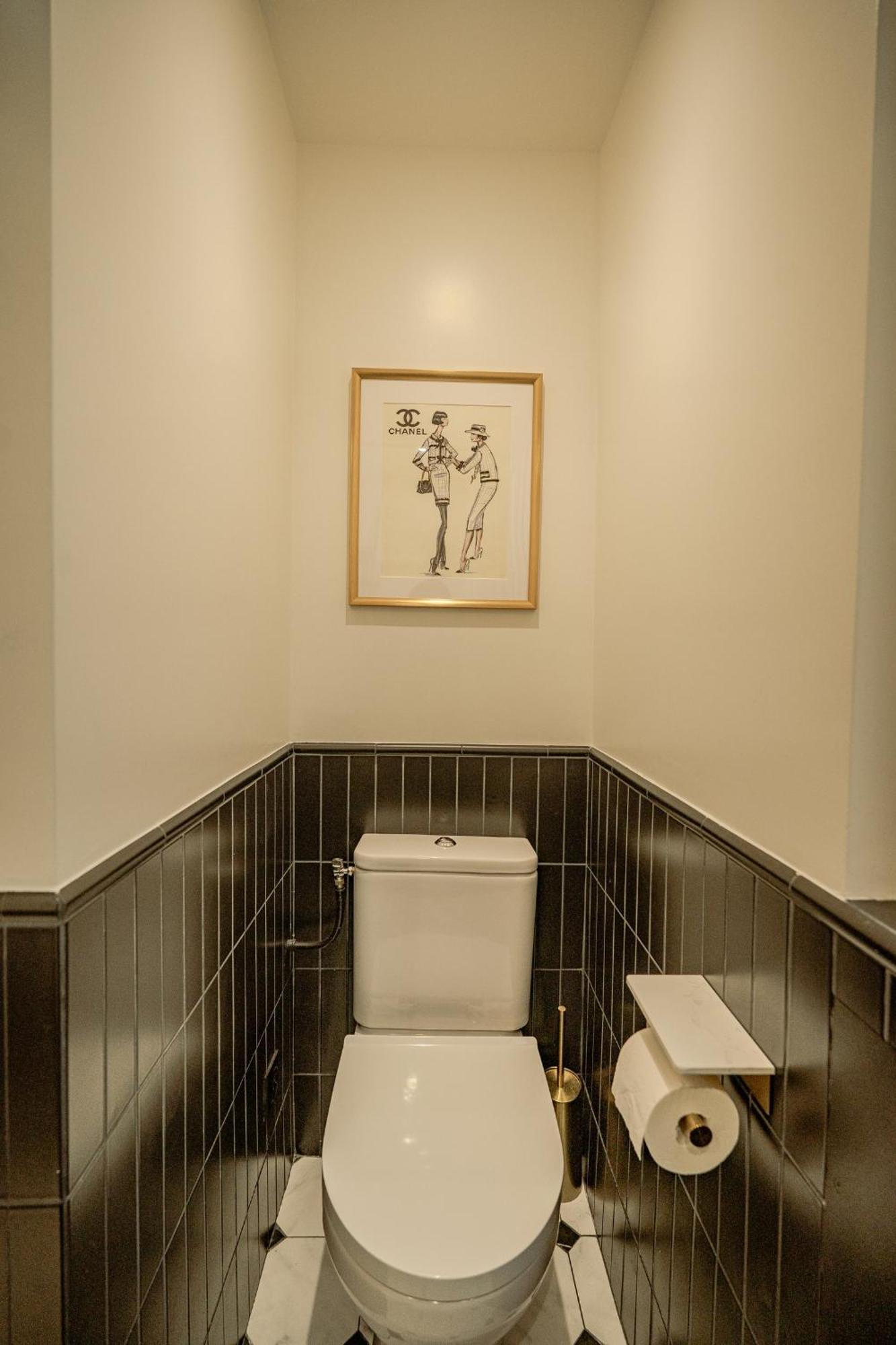 With Eiffel Tower View Appartamento